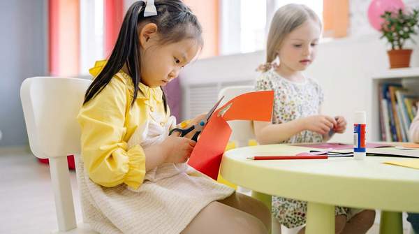 The 7 Best Arts Programs for Kids for 2026